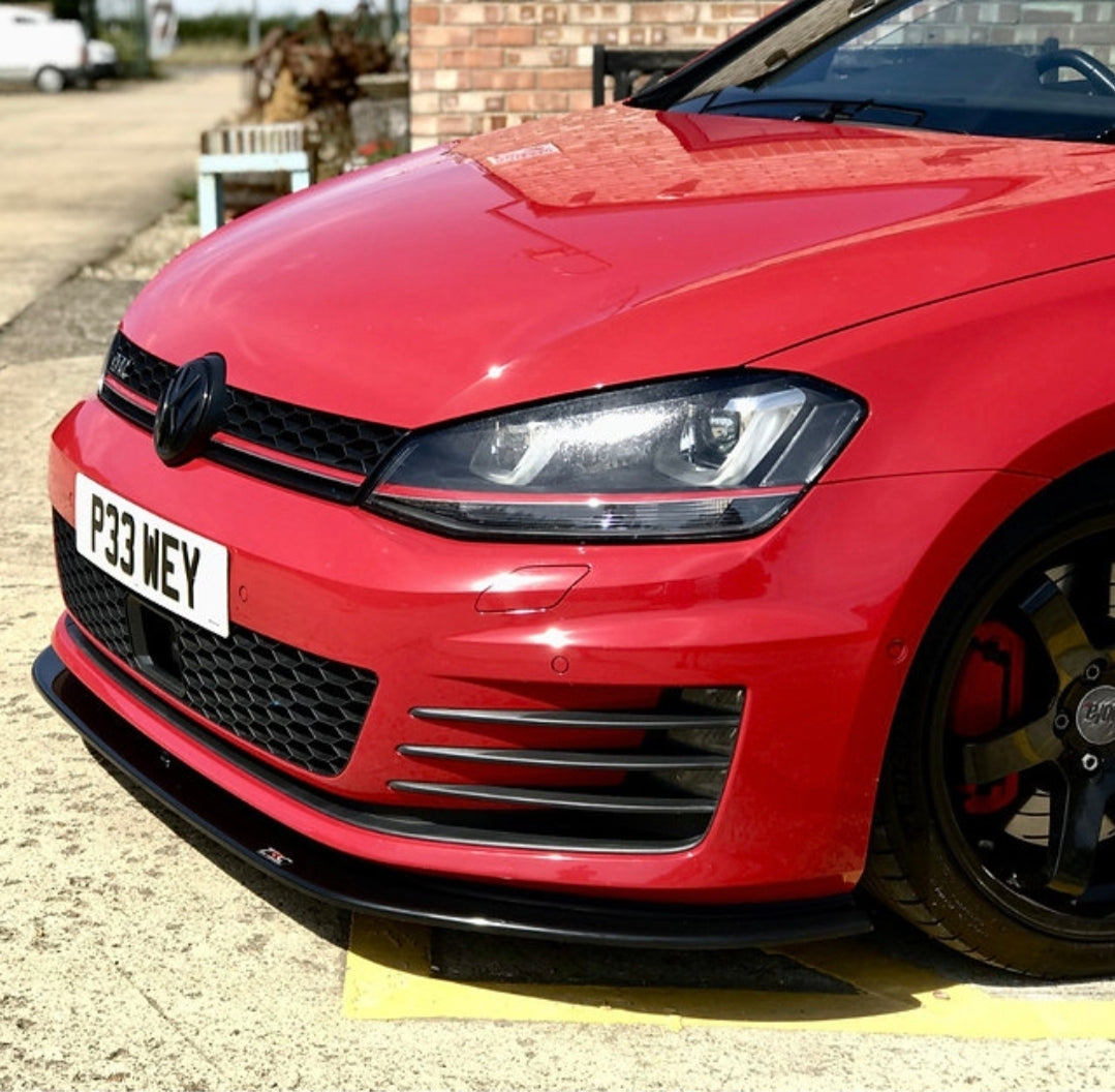 Volkswagen Golf MK7 GTI/GTD V1 Front Splitter